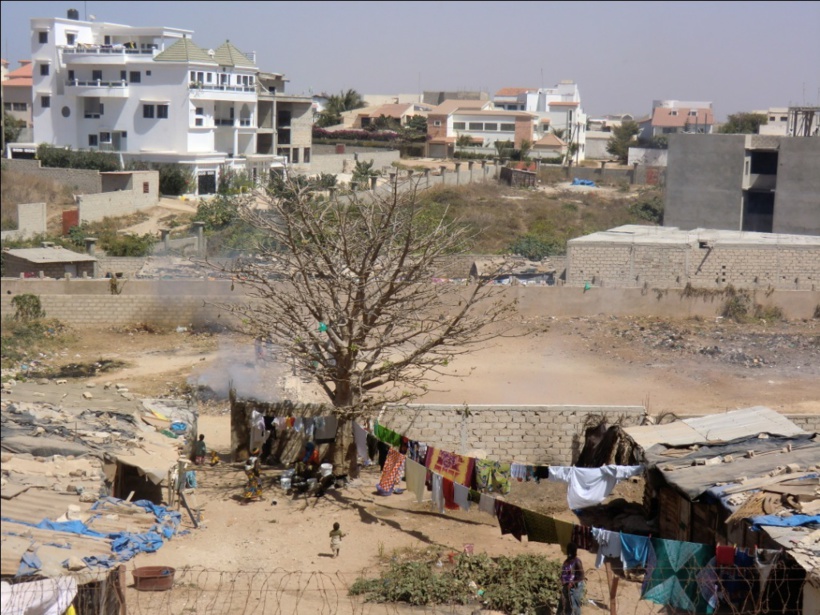 Bambilor: menacées de déguerpissement, plus de 400 familles dans le désarroi Bambilor: menacées de déguerpissement, plus de 400 familles dans le désarroi