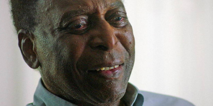 Pelé est de nouveau hospitalisé Pelé est de nouveau hospitalisé