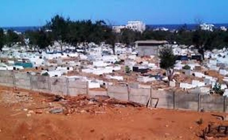 Vol de panneaux solaires au cimetière musulman de Yoff Vol de panneaux solaires au cimetière musulman de Yoff