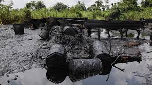 Nigeria: au moins 80 morts lors d'une explosion dans une raffinerie illégale vendredi (bilan provisoire)