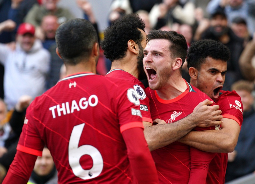 Premier League: Liverpool remporte le derby de la Mersey et ne lâche pas City