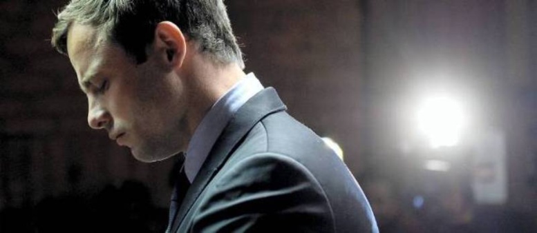 Pistorius vomit au tribunal durant le compte rendu d'autopsie de sa victime Pistorius vomit au tribunal durant le compte rendu d'autopsie de sa victime