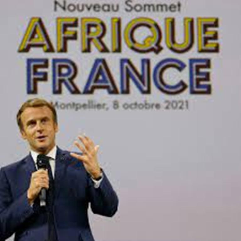 En Afrique, la réélection d'Emmanuel Macron suscite des attentes