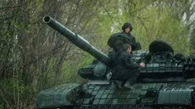 Guerre en Ukraine : les Occidentaux veulent inscrire leur soutien militaire dans le temps long