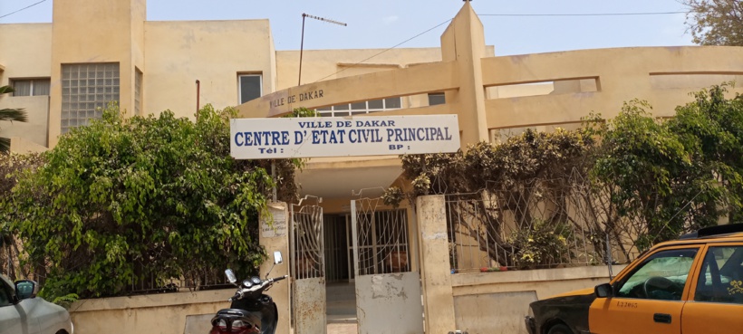 Lendemain Korité à Dakar: des États civils fermés, les agents de la circulation introuvables (Photos) Lendemain Korité à Dakar: des États civils fermés, les agents de la circulation introuvables (Photos)