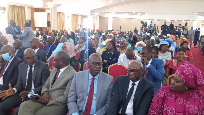 199 agents du ministère de la Justice décorés au titre de l'ordre national du Lion 199 agents du ministère de la Justice décorés au titre de l'ordre national du Lion