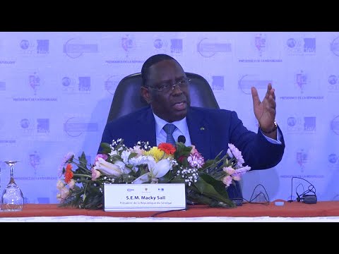 Macky Sall tend la main aux économistes sénégalais pour relancer le secteur