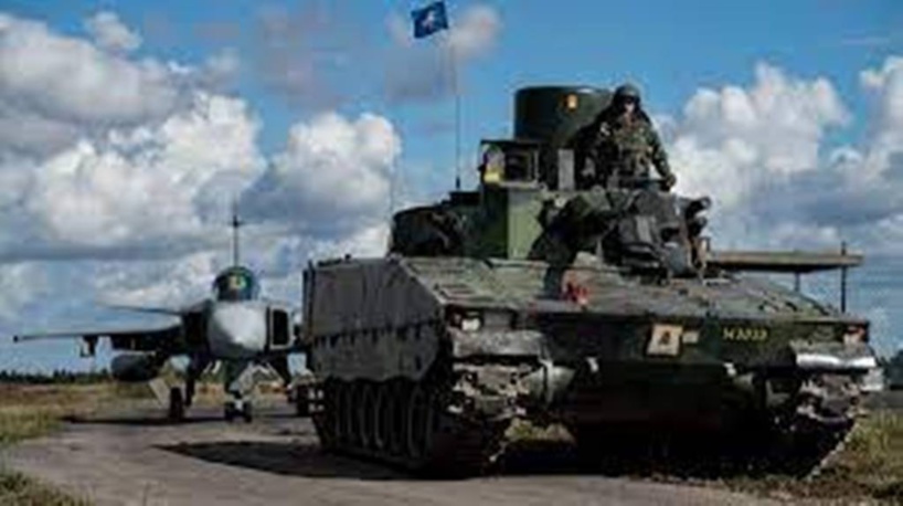 Guerre en Ukraine: la Suède demande son adhésion à l'Otan