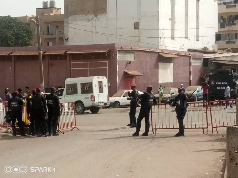 Affaire Ndiaga Diouf: le tribunal de Dakar reçoit Barthélémy Dias avec un énorme dispositif sécuritaire Affaire Ndiaga Diouf: le tribunal de Dakar reçoit Barthélémy Dias avec un énorme dispositif sécuritaire