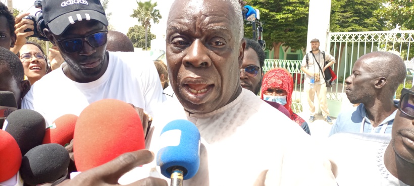 #11BébésCalcinésATivaouane: le maire Diop Sy blanchit le personnel médical et parle d'évanouissement de l'infirmière #11BébésCalcinésATivaouane: le maire Diop Sy blanchit le personnel médical et parle d'évanouissement de l'infirmière