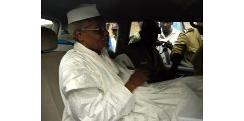 Isolé, traumatisé par la mort atroce de Samuel Do : les détails croustillants de la fuite de Habré Isolé, traumatisé par la mort atroce de Samuel Do : les détails croustillants de la fuite de Habré