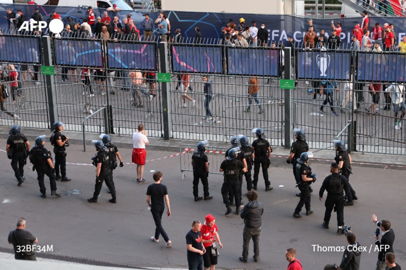 Incidents Stade de France: la polémique monte entre Français et Anglais sur la responsabilité des uns et des autres Incidents Stade de France: la polémique monte entre Français et Anglais sur la responsabilité des uns et des autres