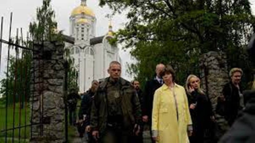 «Cela ne devrait pas arriver, il ne faut pas que ça recommence», déclare le cheffe de la diplomatie française à Boutcha «Cela ne devrait pas arriver, il ne faut pas que ça recommence», déclare le cheffe de la diplomatie française à Boutcha