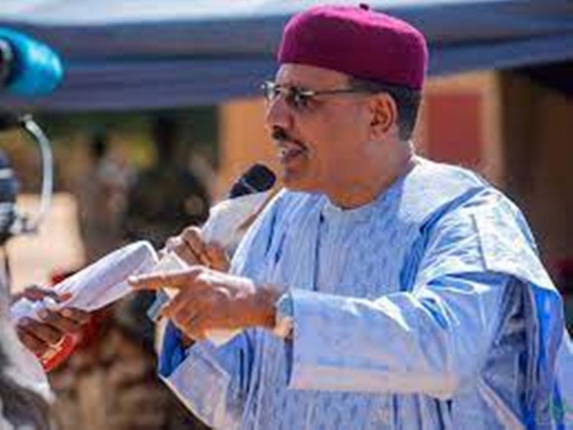 Le président nigérien Mohamed Bazoum veut organiser le retour des déplacés dans le sud-ouest du Niger Le président nigérien Mohamed Bazoum veut organiser le retour des déplacés dans le sud-ouest du Niger