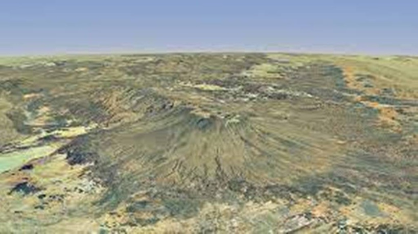 Au Tchad, le président du Conseil militaire de transition, Mahamat Idriss Déby Itno s’est rendu à Kouri Bougoudi dans l’extrême nord du pays à la frontière libyenne. Cette localité où se pratique l'orpaillage clandestin a connu il y’a une dizaine de Au Tchad, le président du Conseil militaire de transition, Mahamat Idriss Déby Itno s’est rendu à Kouri Bougoudi dans l’extrême nord du pays à la frontière libyenne. Cette localité où se pratique l'orpaillage clandestin a connu il y’a une dizaine de