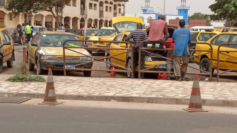 Hausse du prix de l’essence : les chauffeurs n’écartent pas d’augmenter les prix des transports Hausse du prix de l’essence : les chauffeurs n’écartent pas d’augmenter les prix des transports