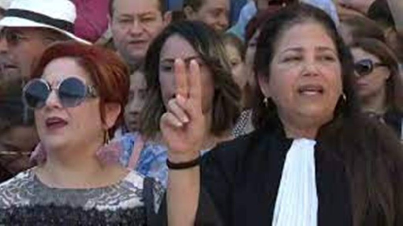 Grève des magistrats en Tunisie : "Exposer la vie privée des femmes, est-ce digne du président ?" Grève des magistrats en Tunisie : "Exposer la vie privée des femmes, est-ce digne du président ?"