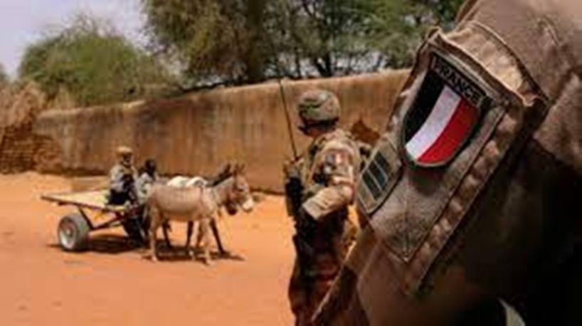 À la Une: l’armée française quitte Ménaka