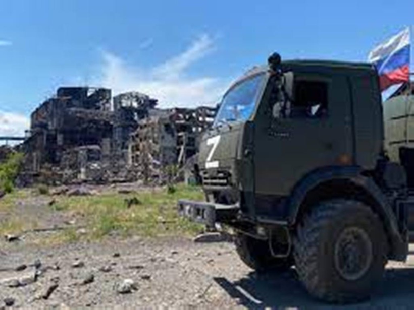À Marioupol, voyage dans les sous-sols et tunnels du complexe d'Azovstal À Marioupol, voyage dans les sous-sols et tunnels du complexe d'Azovstal