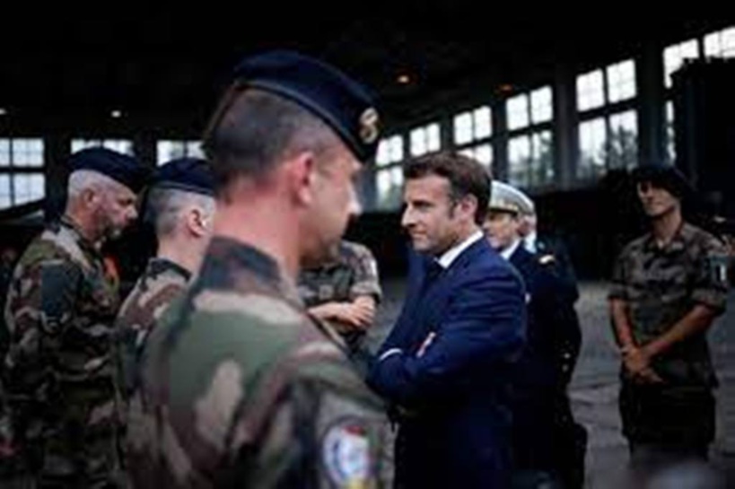 Guerre en Ukraine: Kiev appelle à «tenir le coup» au Donbass où Moscou propose un couloir humanitaire Guerre en Ukraine: Kiev appelle à «tenir le coup» au Donbass où Moscou propose un couloir humanitaire