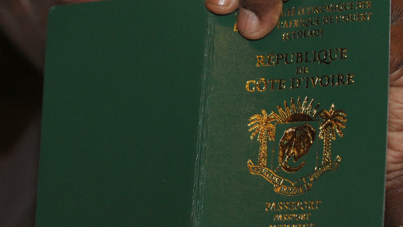 Togo: 189 réfugiés ivoiriens obtiennent un passeport et la régularisation de leur situation