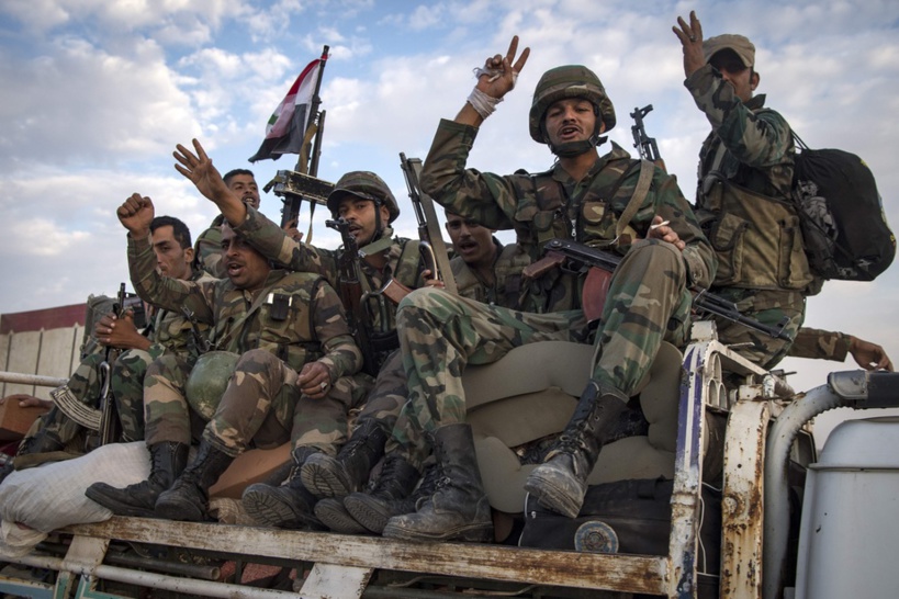 Syrie: 15 morts dans une embuscade contre des forces pro-régime Syrie: 15 morts dans une embuscade contre des forces pro-régime