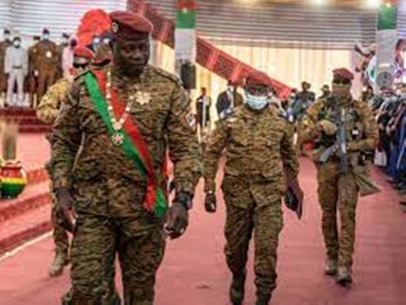 Burkina Faso: le chef de la junte Paul-Henri Damiba a reçu le président déchu Kaboré