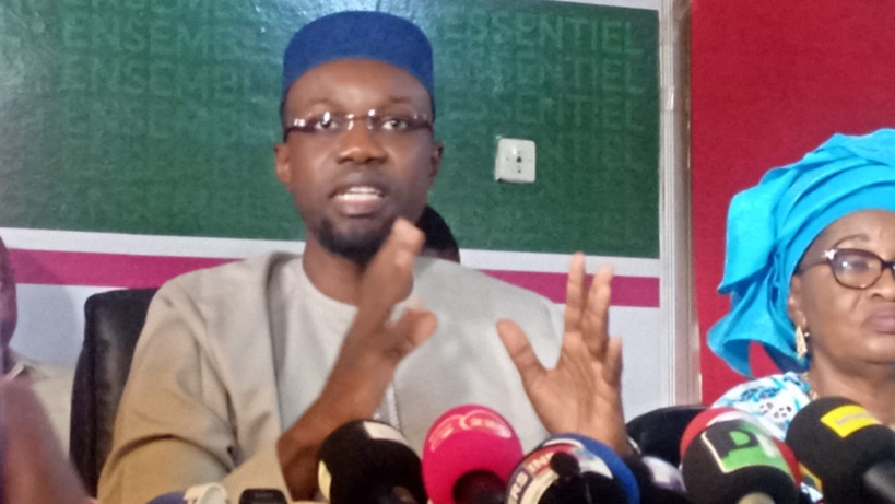 Ousmane Sonko descend Macky Sall et parle d'arrestations ciblées de leurs têtes de liste Ousmane Sonko descend Macky Sall et parle d'arrestations ciblées de leurs têtes de liste