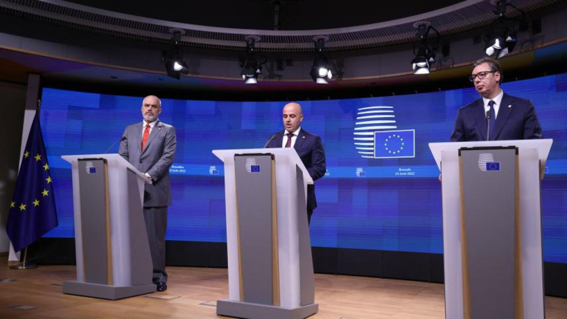 Adhésion de Skopje à l'UE: le Parlement bulgare se prononce pour la levée du veto Adhésion de Skopje à l'UE: le Parlement bulgare se prononce pour la levée du veto