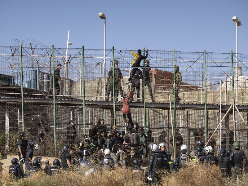 Morts de 23 migrants à Melilla : l’Algérie dénonce un « carnage »