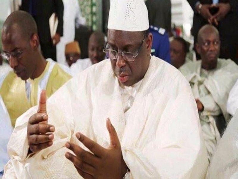 Mort par noyade de 5 élèves : Macky Sall exhorte ses ministres à "accentuer la surveillance des plages non autorisées"