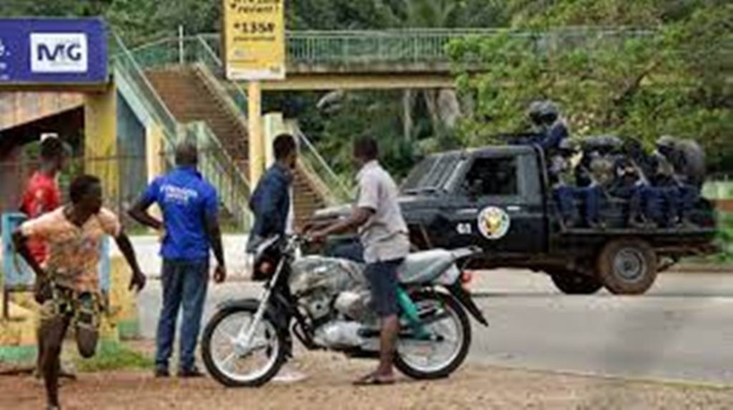 Guinée: de violentes manifestations éclatent après l’arrestation de cadres du FNDC Guinée: de violentes manifestations éclatent après l’arrestation de cadres du FNDC