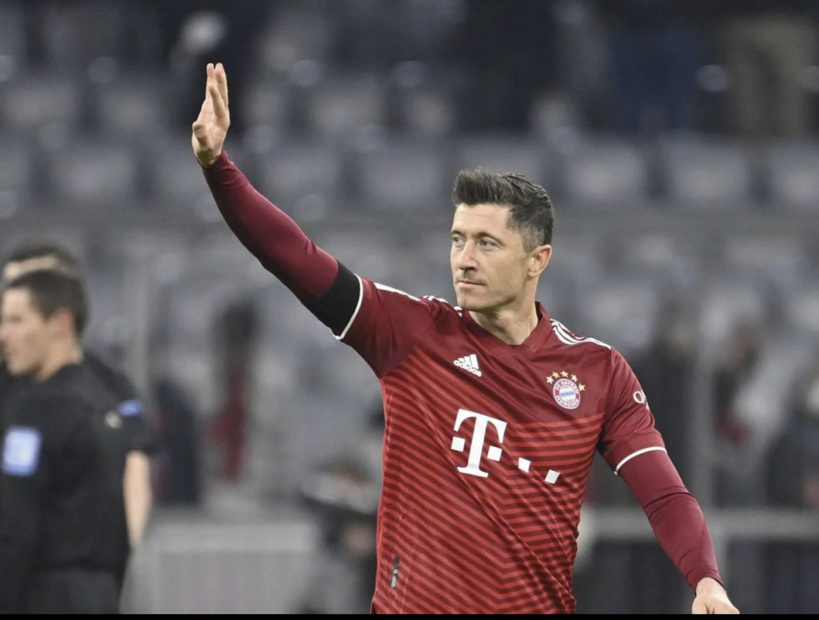 Mercato: le Barça a fait une nouvelle offre estimée à 50 millions d’euros pour Lewandowski Mercato: le Barça a fait une nouvelle offre estimée à 50 millions d’euros pour Lewandowski