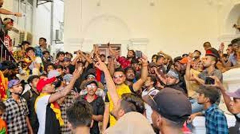 Dans le flou, le Sri Lanka attend la démission de son président Dans le flou, le Sri Lanka attend la démission de son président