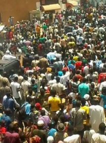 En images Kaolack: Abdoulaye Wade acceuilli par un bain de foule