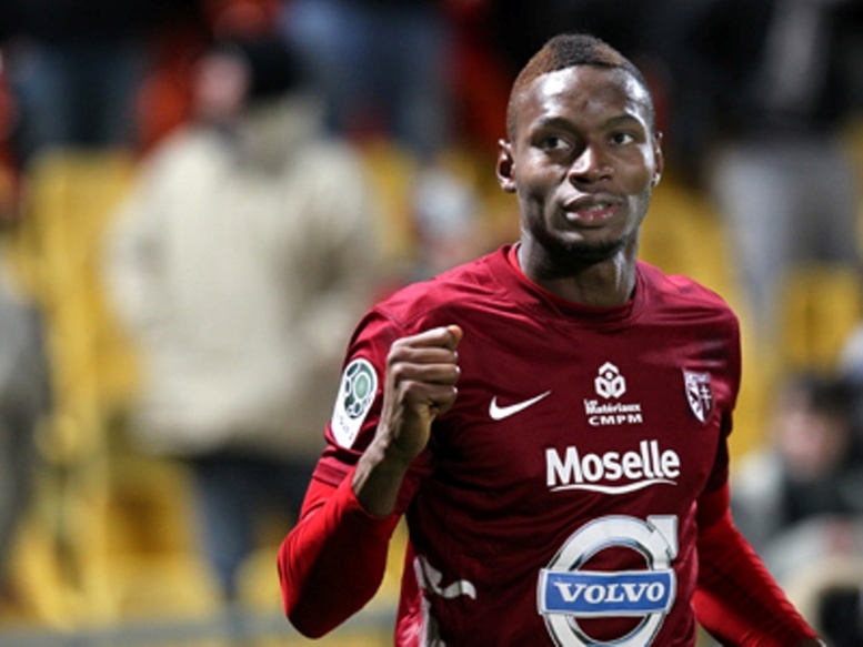Trophée UNFP : Diafra Sakho (Fc Metz) meilleur joueur de Ligue 2, Ibrahimovic (Psg) pour la L1 Trophée UNFP : Diafra Sakho (Fc Metz) meilleur joueur de Ligue 2, Ibrahimovic (Psg) pour la L1