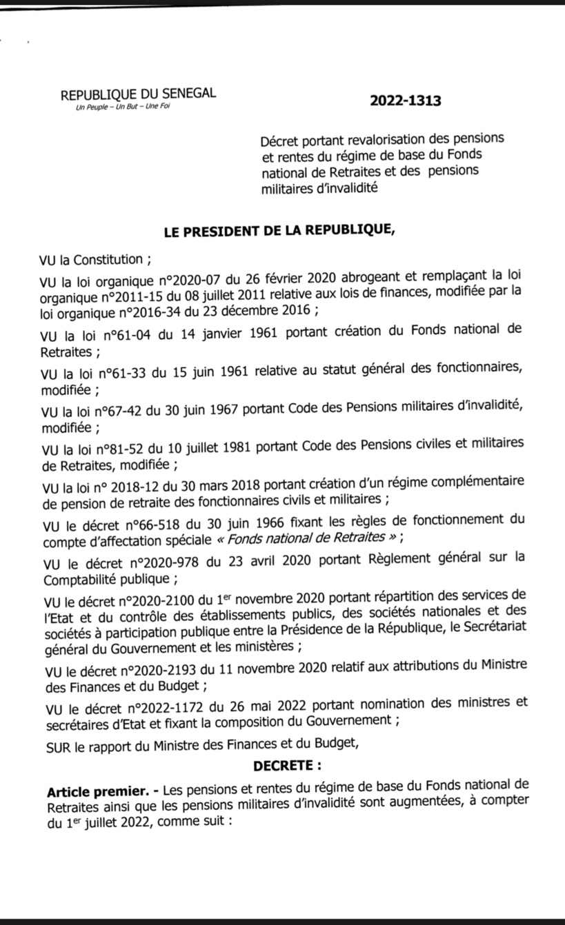 Macky publie le décret portant revalorisation des pensions de retraites