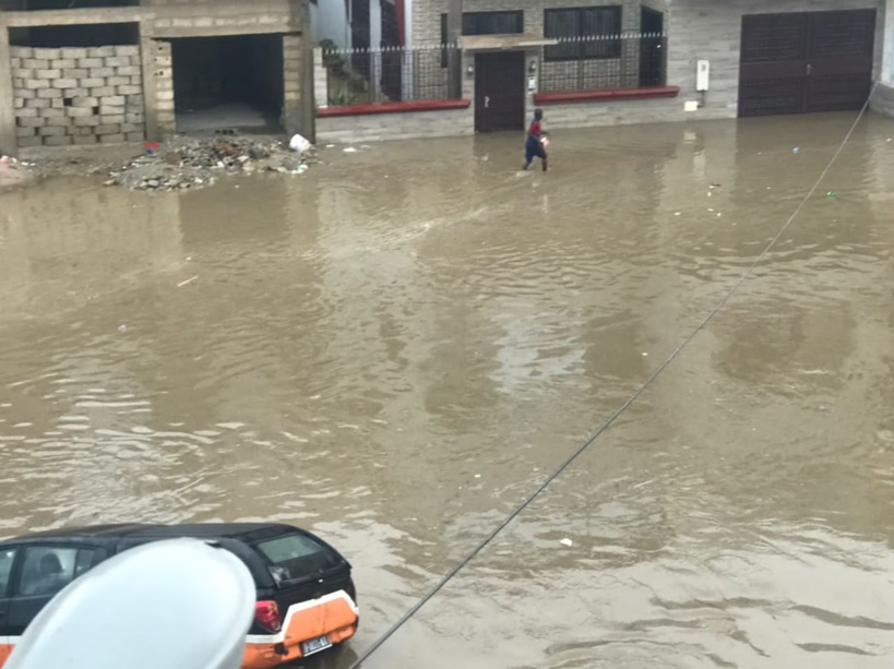 Premières pluies à Dakar: plusieurs quartiers sous les eaux ce mercredi matin, les activités bloquées Premières pluies à Dakar: plusieurs quartiers sous les eaux ce mercredi matin, les activités bloquées