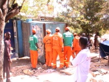 Images Opérations de déguerpissements: la détermination des agents destructeurs face à la détresse des commerçants Images Opérations de déguerpissements: la détermination des agents destructeurs face à la détresse des commerçants