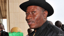 Il y a un an Goodluck Jonathan décrétait l'état d'urgence dans son pays. Mais l'insurrection islamiste persiste encore