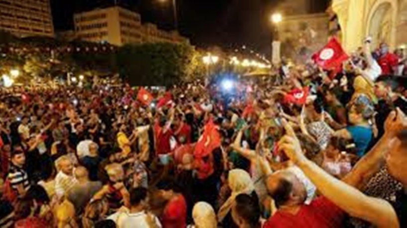 Référendum constitutionnel en Tunisie: le «oui» devrait l'emporter à une large majorité