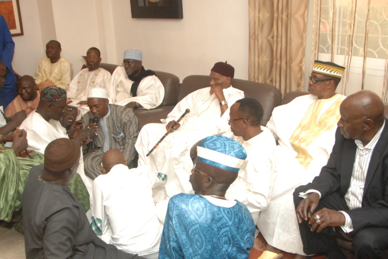 La famille Omarienne à Wade: « On se bat pour la libération de Karim à cause de ... » La famille Omarienne à Wade: « On se bat pour la libération de Karim à cause de ... »