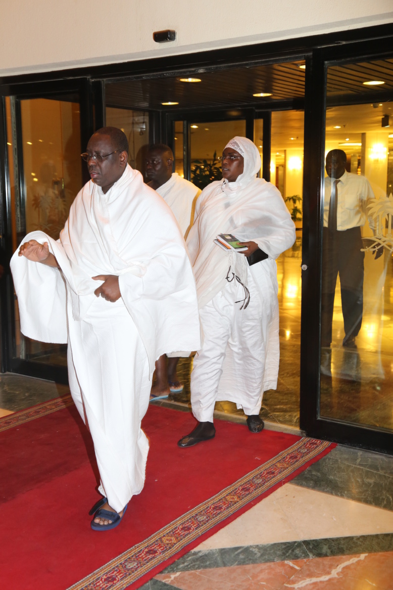 Images Arabie Saoudite : le président Sall effectue la Oumra et prie pour son peuple Images Arabie Saoudite : le président Sall effectue la Oumra et prie pour son peuple