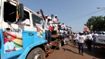 Des supporters de Nuno Gomes Nabiam, candidat à la présidentielle, le 16 mai 2014 à Bissau. AFP PHOTO/SEYLLOU