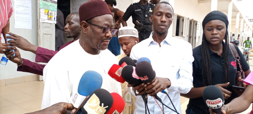 #Législatives2022 aux Parcelles: Insuffisance à l'école U25 bureau n°8, pas de cachet à voter (Mbaye Ndiaye) #Législatives2022 aux Parcelles: Insuffisance à l'école U25 bureau n°8, pas de cachet à voter (Mbaye Ndiaye)