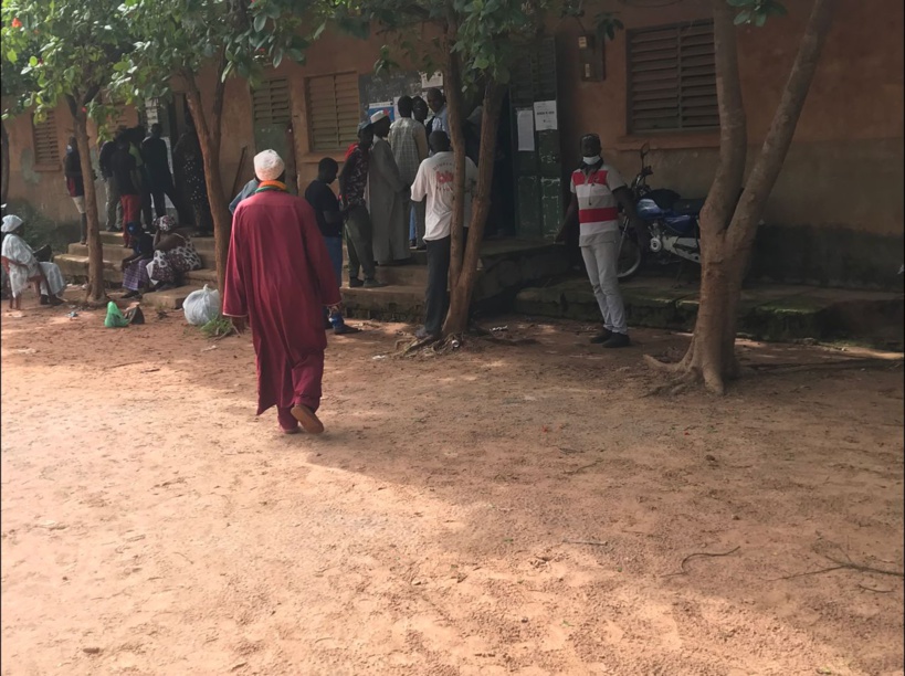 #Législatives2022 - A midi le taux de participation est très faible à Pikine, Rufisque et Keur Massar #Législatives2022 - A midi le taux de participation est très faible à Pikine, Rufisque et Keur Massar