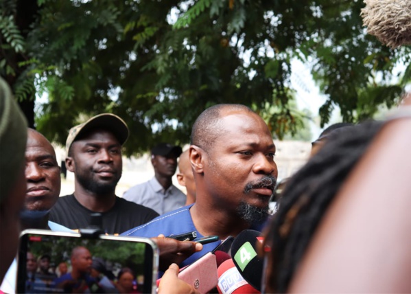 Arrêté d’interdiction de circuler: Guy Marius alerte sur un bus de 52 nervis qui a quitté ce dimanche Dakar pour Ziguinchor Arrêté d’interdiction de circuler: Guy Marius alerte sur un bus de 52 nervis qui a quitté ce dimanche Dakar pour Ziguinchor