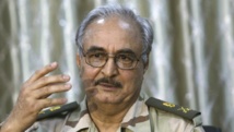 Le général Haftar, lors d'une conférence de presse à Abyar, à l'est de Benghazi, le 17 mai 2014. REUTERS/Esam Omran Al-Fetori