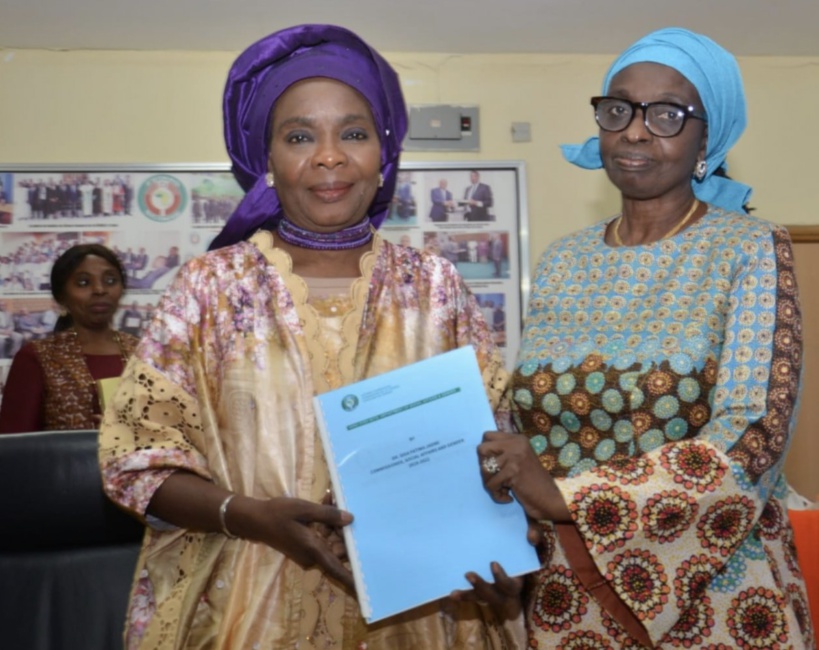 CEDEAO: Fatou Sow Sarr, la nouvelle commissaire en charge du Développement humain et des affaires sociales CEDEAO: Fatou Sow Sarr, la nouvelle commissaire en charge du Développement humain et des affaires sociales