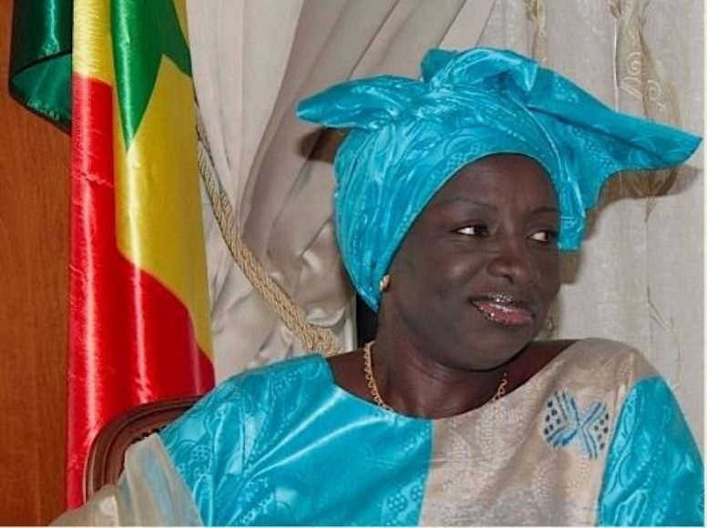 Aminata Touré répond à Idrissa Seck par le mépris : « Il a le temps de faire de la politique, moi je travaille »